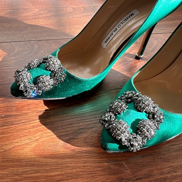 Manolo Blahnik Green Satin Hangisi Pumps. Size 7. Authentic!!! - Picture 6 of 16